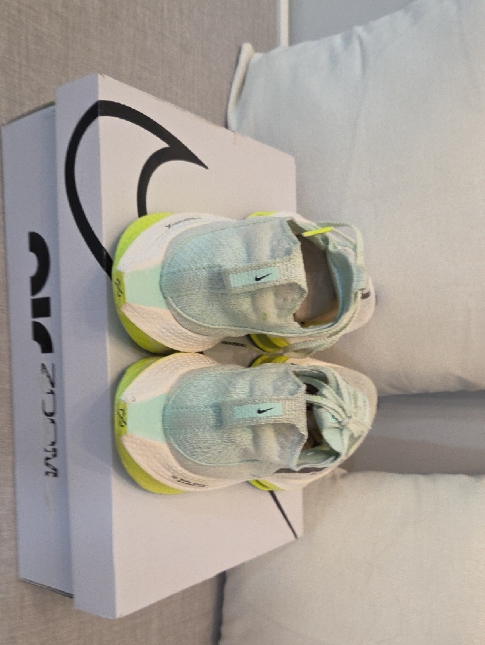 Nike ALPHAFLY Zoom X Women's Green and Neon Yellow Running Shoes - Picture 5 of 10